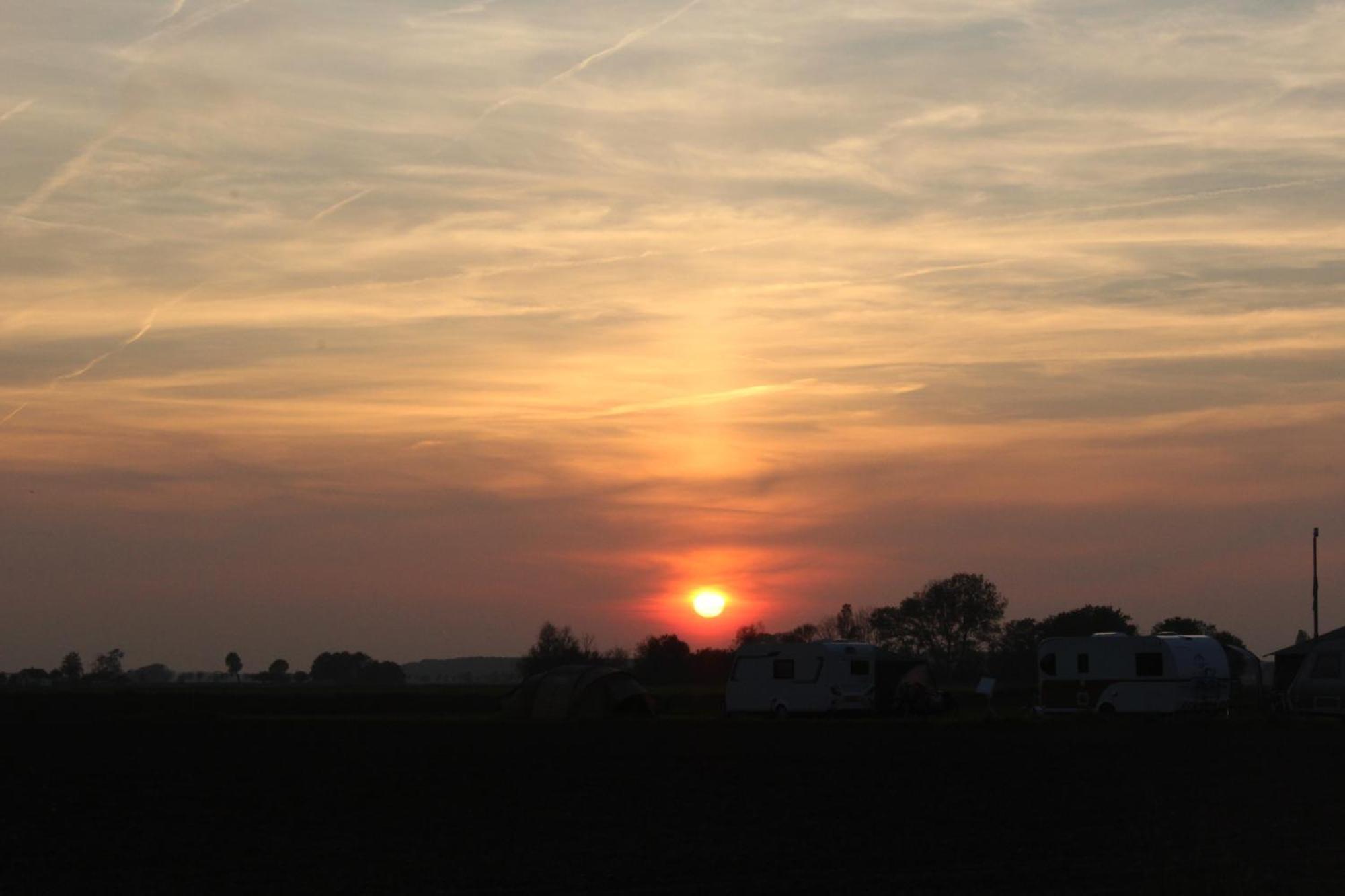 Boerderij Camping Nixhoeve Genderen Luaran gambar